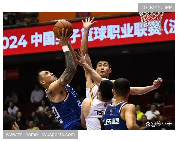 CBA山东后场抢断单骑快攻轻松得分：无懈可击的高速反击