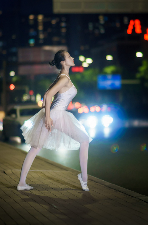 乐鱼体育app下载地址-世界杯中国青年队爆冷 球迷情绪复杂,世界杯中国队出现