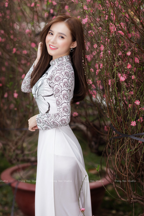 乐鱼体育下载-西甲劲旅逆袭:关键时刻的精彩反超,2场5球打爆西甲劲旅